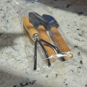 Wooden Handle Garden Tool Set